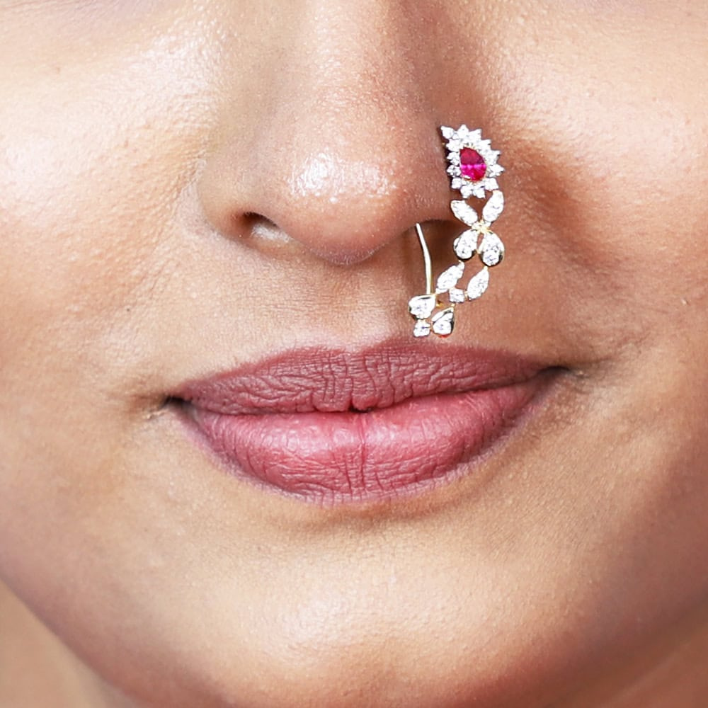 Diamond Traditional Nath in Red Stone & 18kt Gold