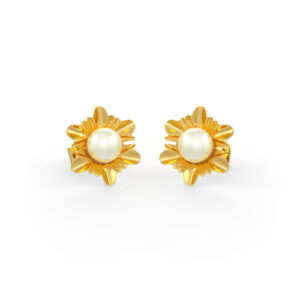 Prajakta Pearl Earrings