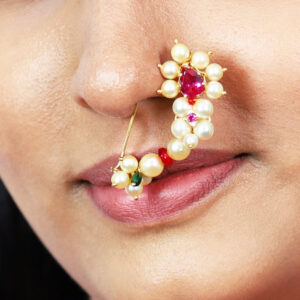 Vintage Traditional Pearl Nath in 22kt Gold